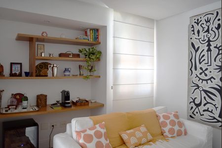 Apartamento para alugar com 116m², 2 quartos e 2 vagasSala