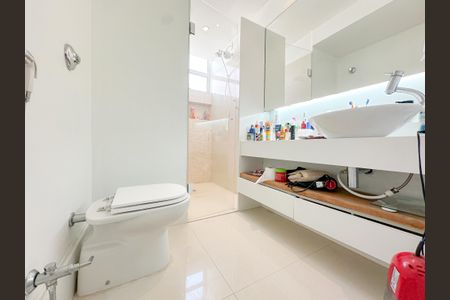 Apartamento para alugar com 80m², 2 quartos e sem vagaBanheiro Suíte