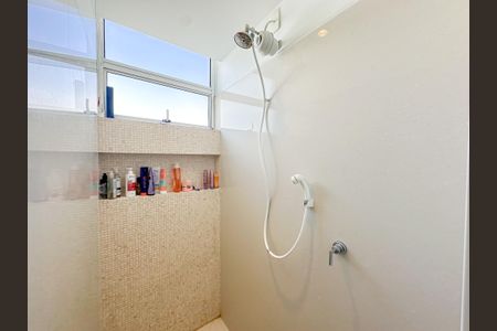 Apartamento para alugar com 80m², 2 quartos e sem vagaBanheiro Suíte