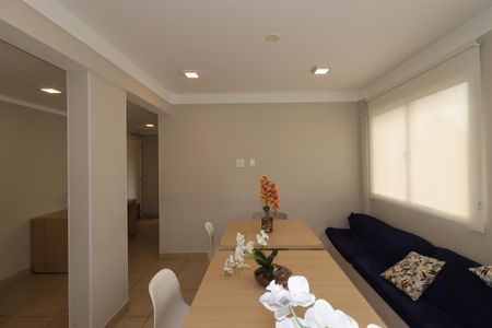Apartamento para alugar com 35m², 2 quartos e sem vagaÁrea Comum - Salão de Festa
