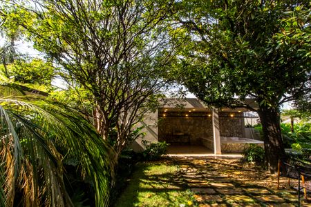 Casa de condomínio à venda com 465m², 4 quartos e 8 vagasQuintal