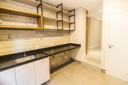 Casa de condomínio à venda com 465m², 4 quartos e 8 vagasÁrea de Serviço