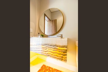 Casa de condomínio à venda com 465m², 4 quartos e 8 vagasLavabo