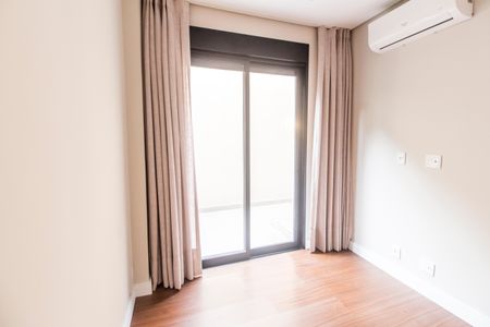 Casa de condomínio à venda com 465m², 4 quartos e 8 vagasQuarto de Serviço