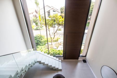 Casa de condomínio à venda com 465m², 4 quartos e 8 vagasVista