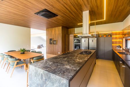 Casa de condomínio à venda com 465m², 4 quartos e 8 vagasCozinha