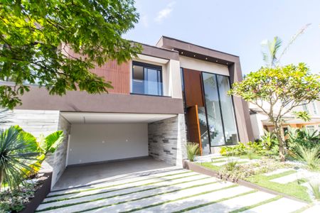 Casa de condomínio à venda com 465m², 4 quartos e 8 vagasGaragem