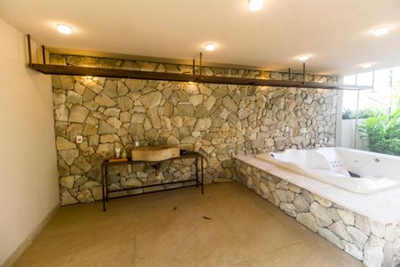 Casa de condomínio à venda com 465m², 4 quartos e 8 vagasHidromassagem 