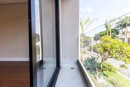 Casa de condomínio à venda com 465m², 4 quartos e 8 vagasSacada