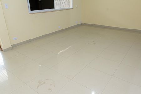Casa para alugar com 200m², 3 quartos e 4 vagasSala