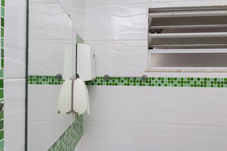 Casa para alugar com 200m², 3 quartos e 4 vagasBanheiro social