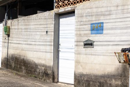 Casa para alugar com 200m², 3 quartos e 4 vagasFachada
