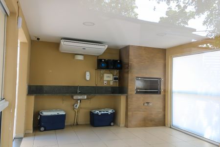 Apartamento para alugar com 51m², 2 quartos e 1 vagaÁrea comum - Churrasqueira