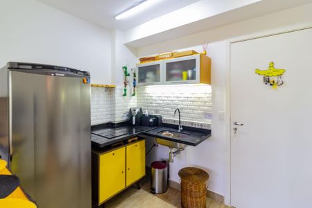 Cozinha de apartamento para alugar com 1 quarto, 38m² em Vila Castelo, São Paulo