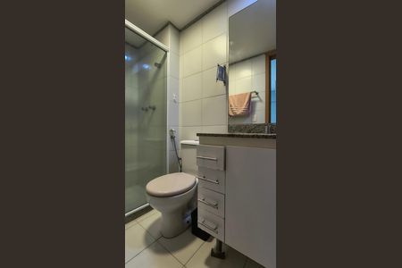 Apartamento à venda com 70m², 2 quartos e 1 vaga Apartamento à venda com 70m², 2 quartos e 1 vagaBanheiro da Suíte