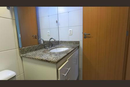 Apartamento à venda com 70m², 2 quartos e 1 vaga Apartamento à venda com 70m², 2 quartos e 1 vagaBanheiro da Suíte
