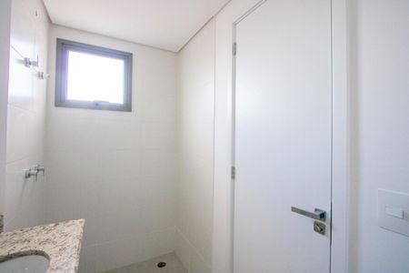 Apartamento à venda com 134m², 3 quartos e 3 vagasBanheiro do quarto 2