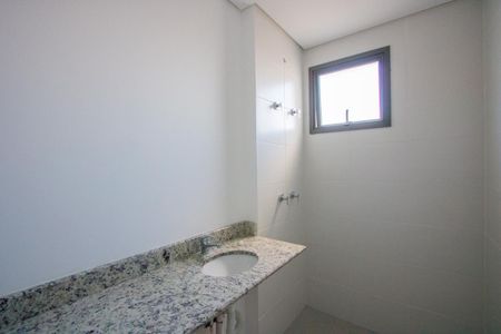 Apartamento à venda com 134m², 3 quartos e 3 vagasBanheiro do quarto 2