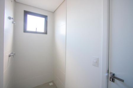 Apartamento à venda com 134m², 3 quartos e 3 vagasBanheiro do quarto 3