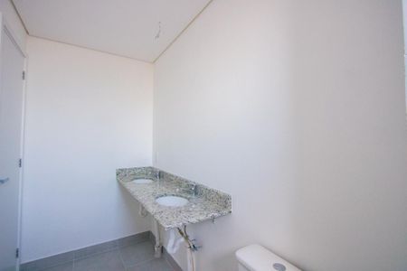 Apartamento à venda com 134m², 3 quartos e 3 vagasBanheiro do quarto 1