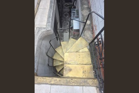 Casa para alugar com 45m², 1 quarto e sem vagaEscada