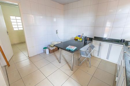 Casa para alugar com 120m², 3 quartos e 1 vagacozinha