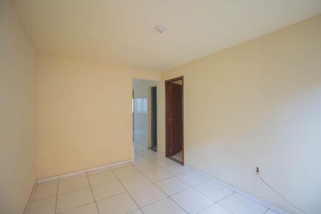 Sala de casa de condomínio para alugar com 2 quartos, 65m² em Porto da Pedra, São Gonçalo