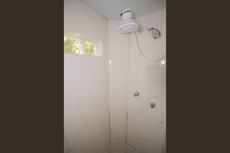 Casa de condomínio para alugar com 65m², 2 quartos e sem vagaBanheiro