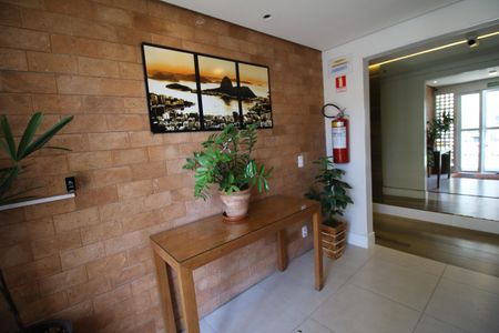 Apartamento para alugar com 44m², 2 quartos e 1 vagaÁrea comum - Hall de entrada