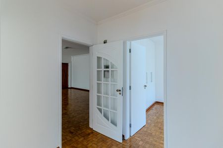 Corredor de apartamento à venda com 3 quartos, 120m² em Vila Buarque, São Paulo