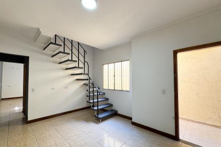 Casa para alugar com 130m², 3 quartos e 1 vagaSala