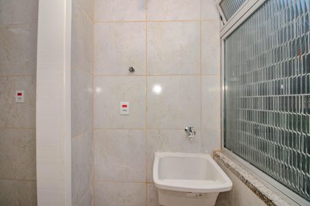 Apartamento para alugar com 75m², 3 quartos e sem vagaCozinha e Área de Serviço