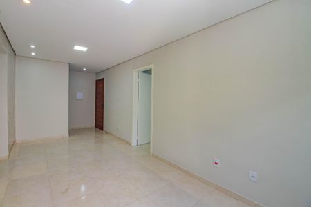 Apartamento para alugar com 75m², 3 quartos e sem vagaSala
