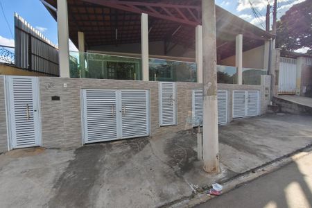 Casa para alugar com 120m², 3 quartos e 2 vagasFachada