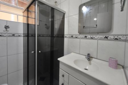 Casa para alugar com 120m², 3 quartos e 2 vagasBanheiro Social