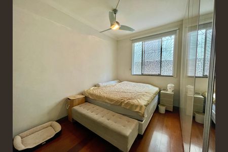 Casa à venda com 318m², 4 quartos e 2 vagas