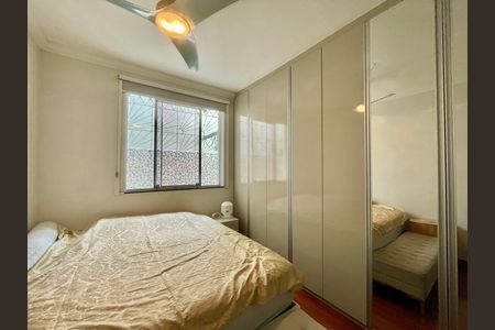 Casa à venda com 318m², 4 quartos e 2 vagas