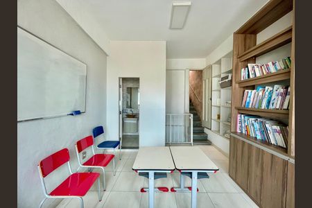 Casa à venda com 318m², 4 quartos e 2 vagas