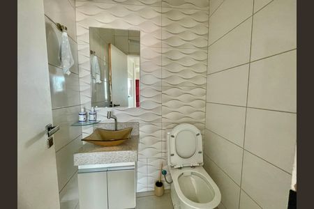Casa à venda com 318m², 4 quartos e 2 vagas