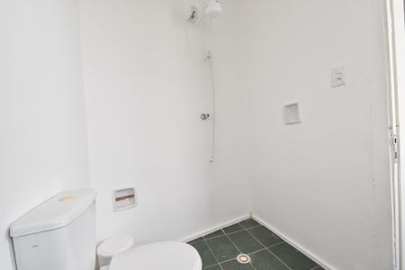 Banheiro de kitnet/studio para alugar com 1 quarto, 16m² em Cambuci, São Paulo