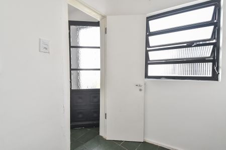 Banheiro de kitnet/studio para alugar com 1 quarto, 16m² em Cambuci, São Paulo