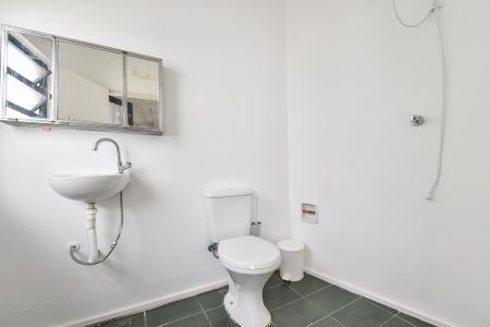 Banheiro de kitnet/studio para alugar com 1 quarto, 16m² em Cambuci, São Paulo