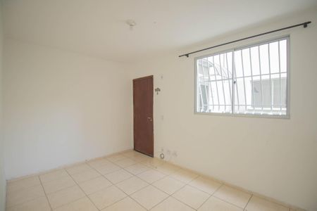 Sala de apartamento para alugar com 2 quartos, 55m² em Vista Alegre, São Gonçalo