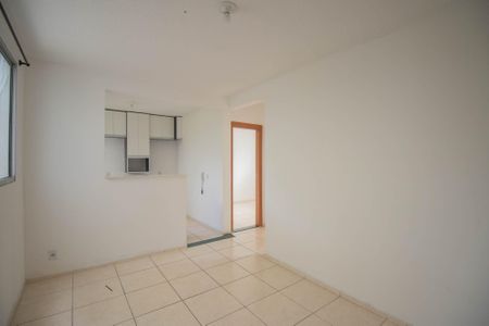 Sala de apartamento para alugar com 2 quartos, 55m² em Vista Alegre, São Gonçalo