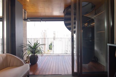 Apartamento à venda com 205m², 1 quarto e 2 vagasVaranda