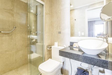 Banheiro de kitnet/studio à venda com 1 quarto, 31m² em Itaim Bibi, São Paulo