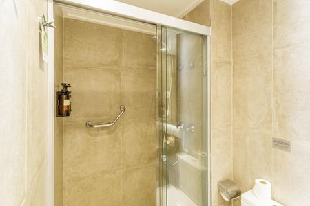 Banheiro de kitnet/studio à venda com 1 quarto, 31m² em Itaim Bibi, São Paulo