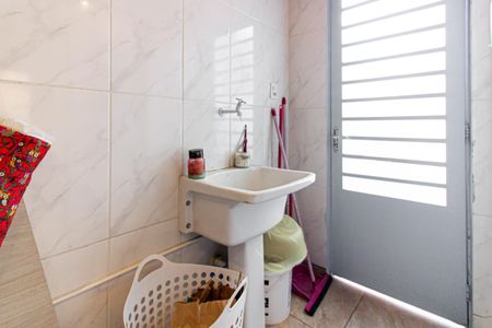 Casa à venda com 120m², 2 quartos e 2 vagas Casa à venda com 120m², 2 quartos e 2 vagasÁrea de Serviço