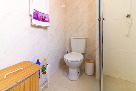 Casa à venda com 120m², 2 quartos e 2 vagas Casa à venda com 120m², 2 quartos e 2 vagasBanheiro