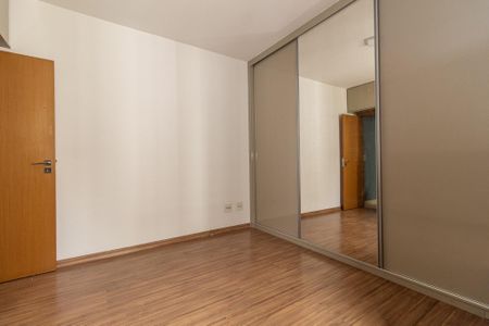 Apartamento para alugar com 68m², 2 quartos e 2 vagasQuarto